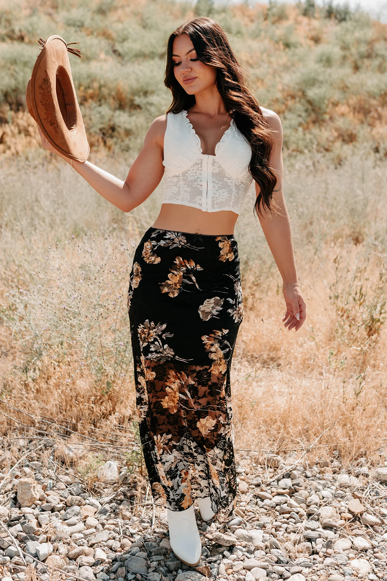 Dream In Gold Sleeveless Floral Lace Top (Cream) - Image 7