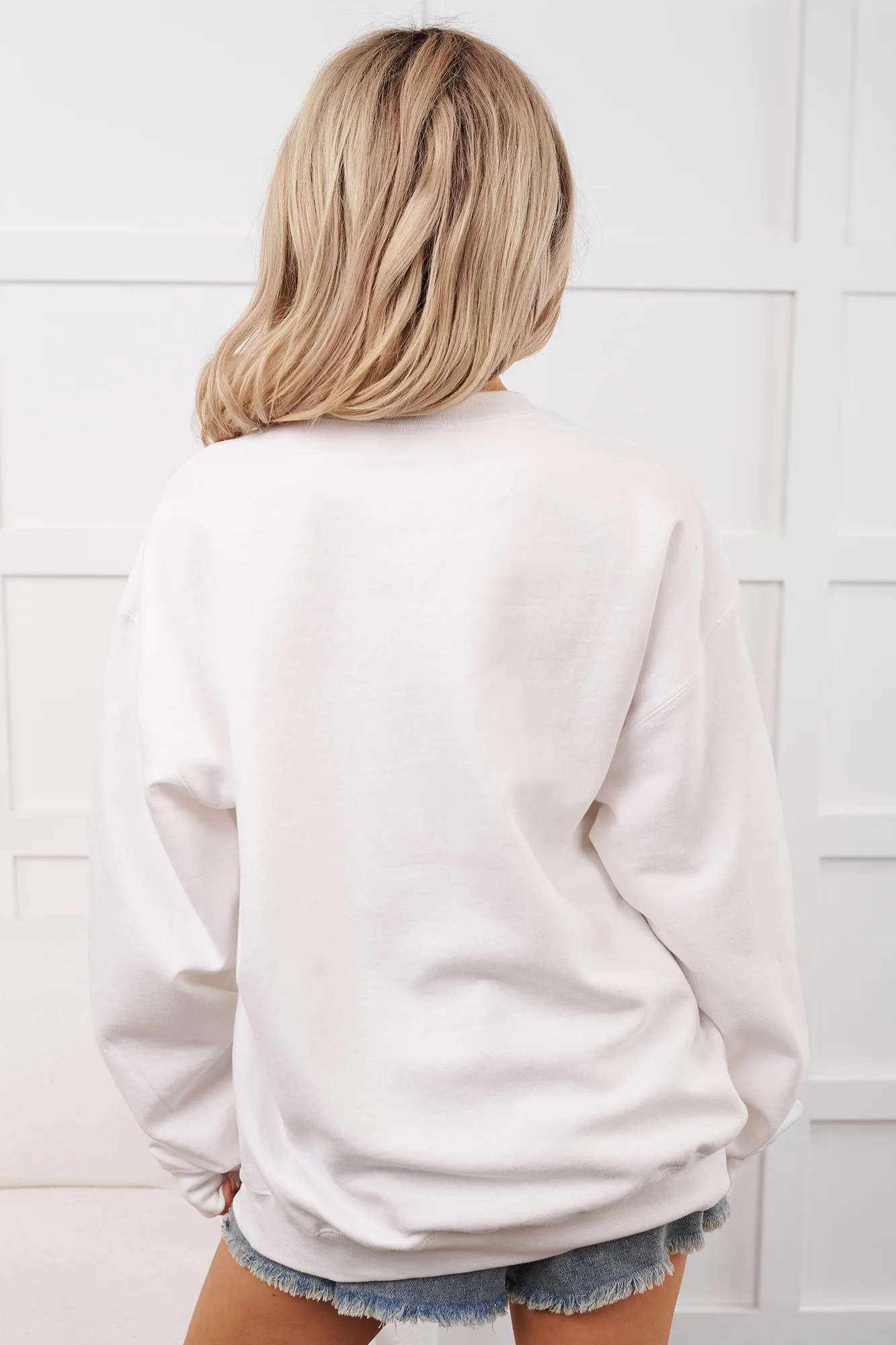 Howdy Romance Graphic Sweatshirt (White) - Image 5