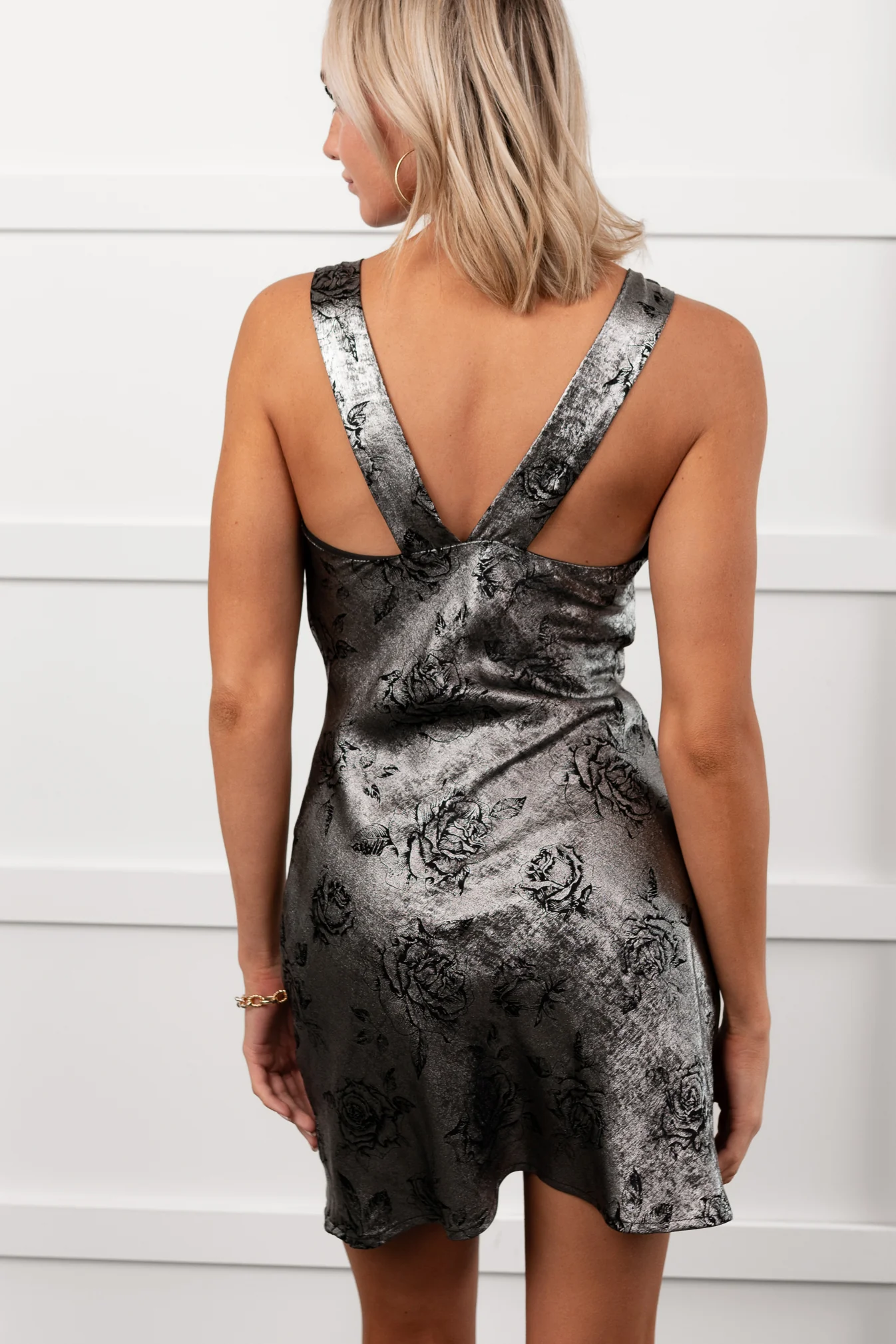 She’s Iconic Sleeveless Floral Mini Dress (Black/Silver) - Image 5