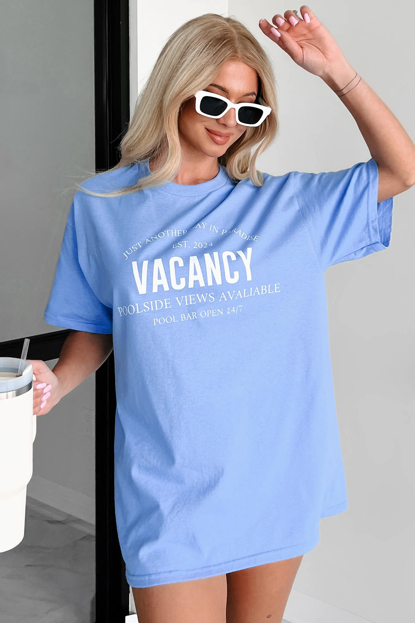 "Vacancy" Graphic T-Shirt (Blue) - Image 4